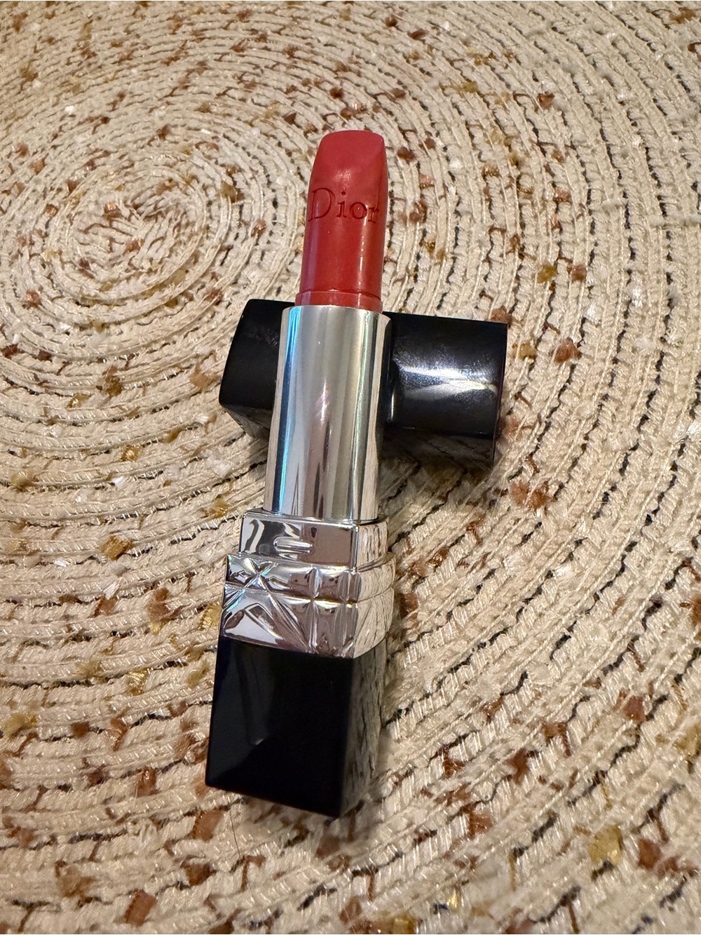 Dior Satin rouge 555 dolce vita